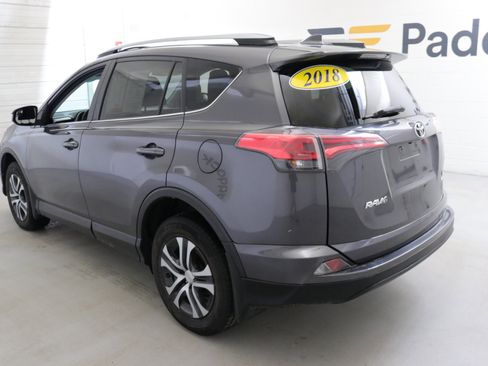 Used 2018 Toyota RAV4 LE image 6