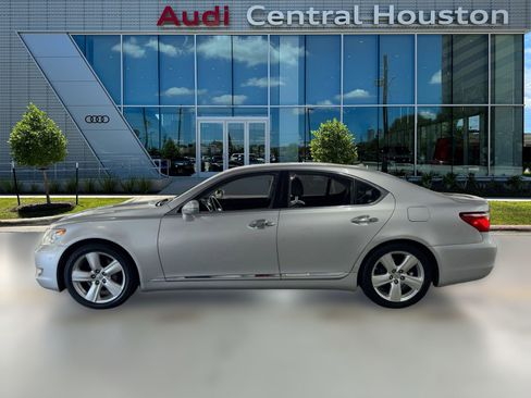 Used 2011 Lexus LS 460 image 2