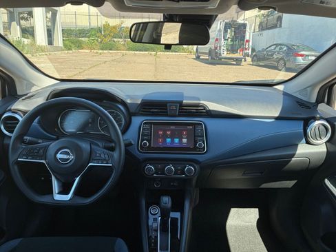 Used 2025 Nissan Versa SV image 31