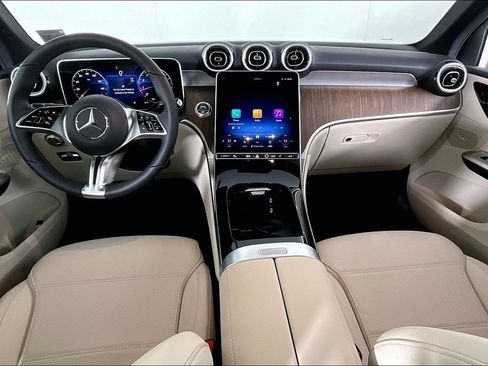 Used 2026 Mercedes-Benz GLC 300 4MATIC image 13