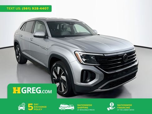 Used 2026 Volkswagen Atlas Cross Sport SE FWD image 1
