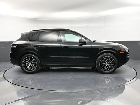 New 2026 Porsche Cayenne AWD/4WD image 9
