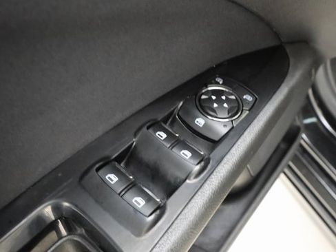 Used 2013 Ford Fusion SE image 8