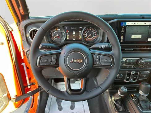 New 2025 Jeep Gladiator Sport w/ Premium Package image 19