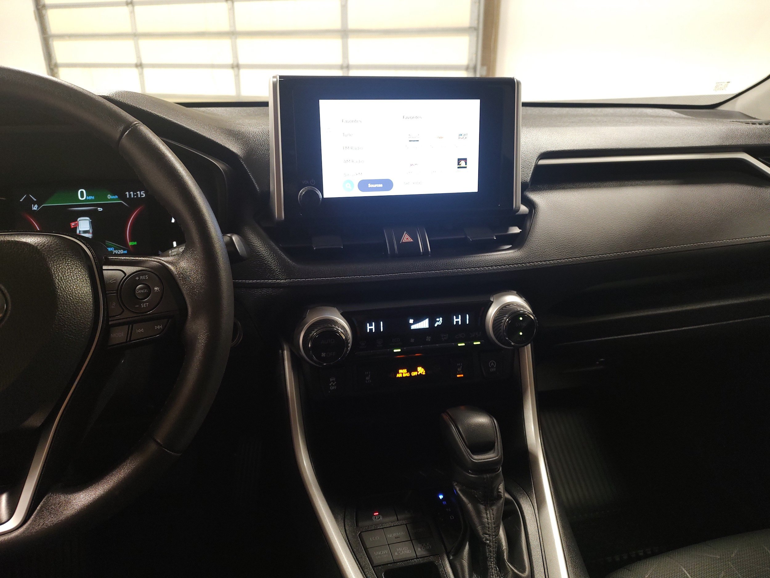 Used 2025 Toyota RAV4 XLE w/ Weather Package AWD/4WD image 7