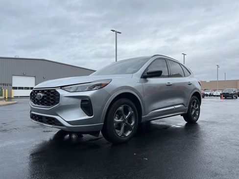 Used 2023 Ford Escape ST-Line w/ Tech Pack #1 image 3