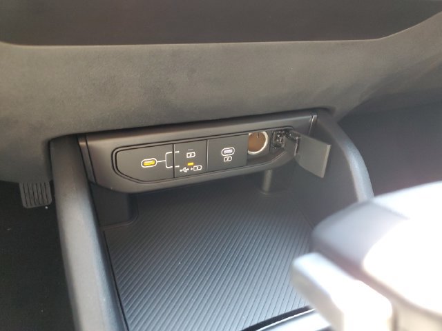 New 2026 Kia K4 FWD image 33