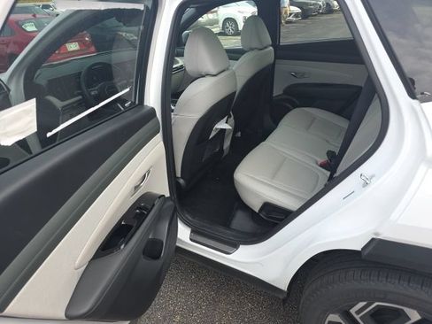 Used 2025 Hyundai Tucson Limited AWD/4WD image 7