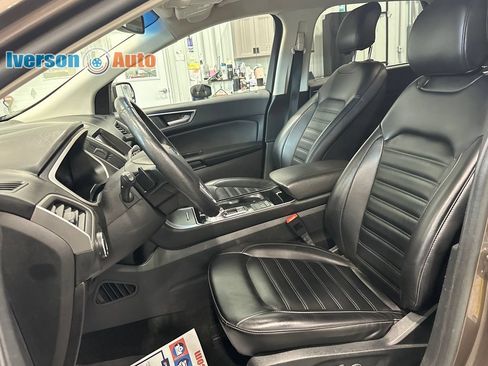 Used 2019 Ford Edge SEL w/ Equipment Group 201A AWD/4WD image 17
