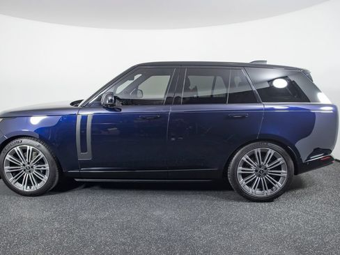 Used 2023 Land Rover Range Rover SE AWD/4WD image 4
