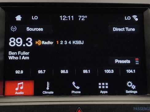 Used 2017 Ford Taurus Limited image 25