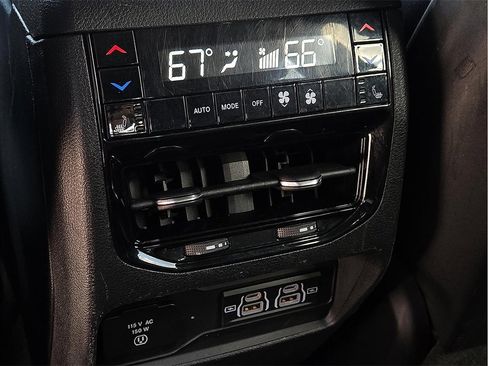 Used 2021 Jeep Grand Cherokee L Summit w/ Luxury Tech Group V image 11