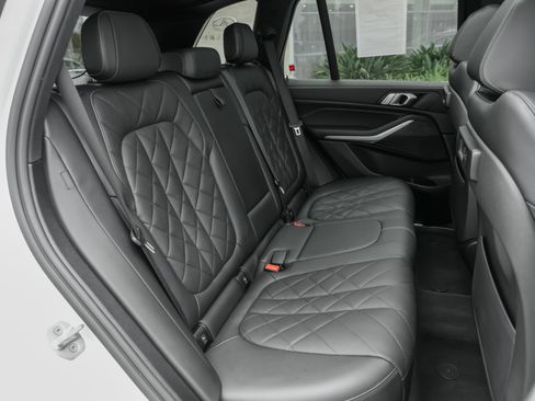 Used 2023 BMW X5 xDrive45e w/ Climate Comfort Package AWD/4WD image 40