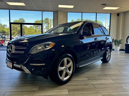 Used 2018 Mercedes-Benz GLE 350 4MATIC image 3