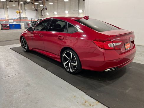 Used 2018 Honda Accord Sport image 5