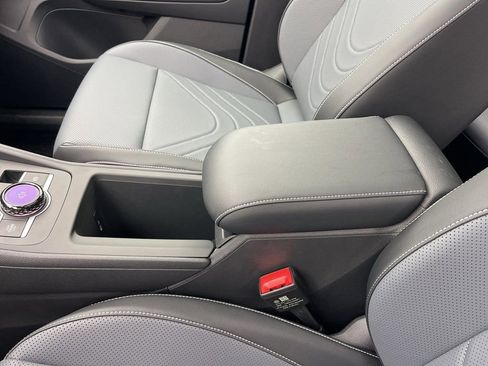 New 2026 Volkswagen Tiguan SE image 11