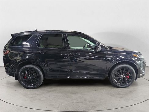 New 2024 Land Rover Discovery Sport S image 6