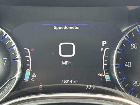 Used 2025 Chrysler Pacifica Limited FWD image 27