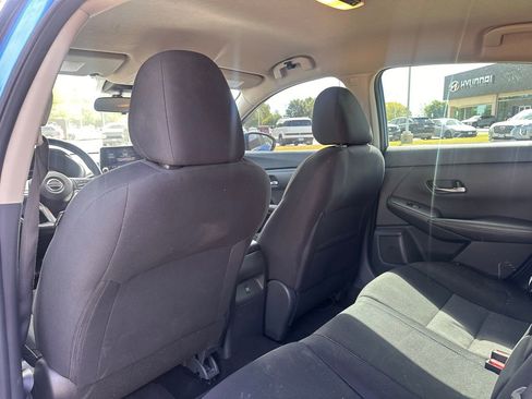 Used 2021 Nissan Sentra SV w/ Trunk Package image 16