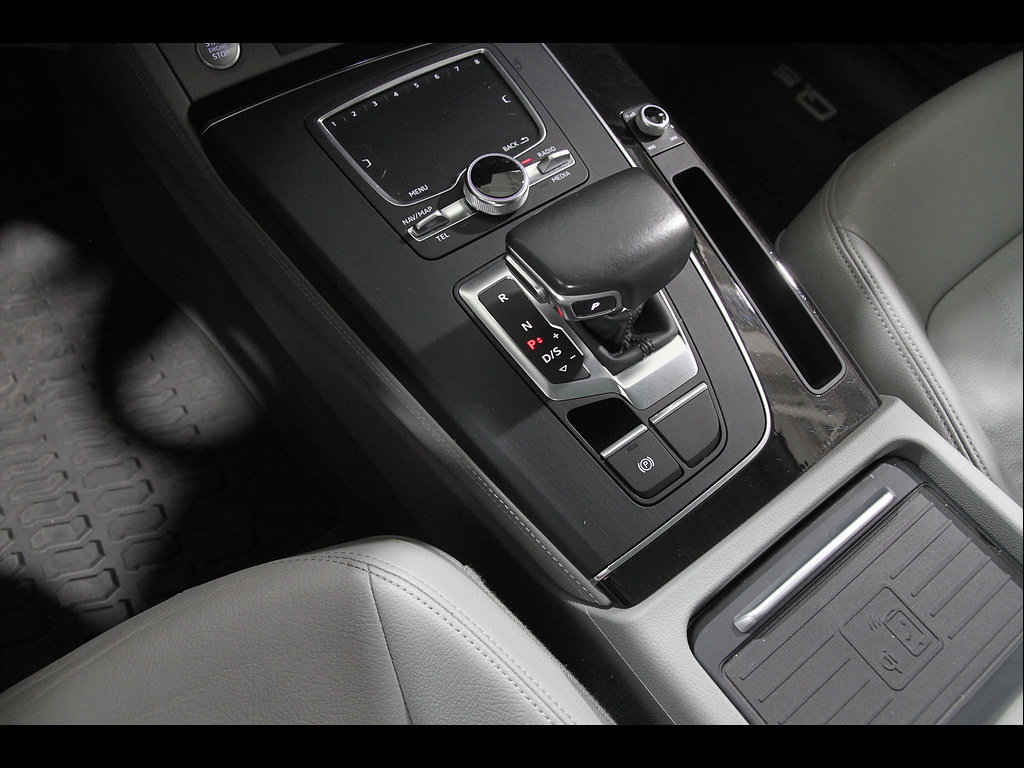 Used 2019 Audi Q5 Prestige w/ Prestige Package AWD/4WD image 15