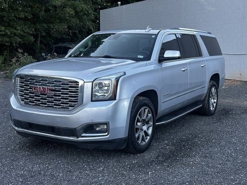 Used 2020 GMC Yukon XL Denali image 4