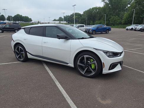 Used 2023 Kia EV6 GT AWD/4WD image 2