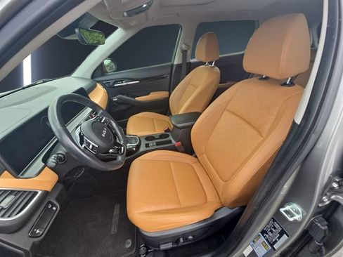 Used 2024 Kia Seltos SX w/ SX Sunroof Package AWD/4WD image 9