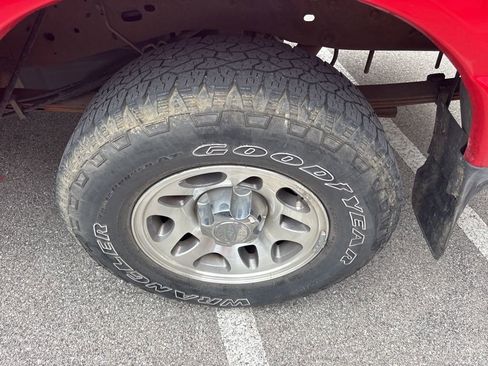 Used 2010 Ford Ranger XLT image 7