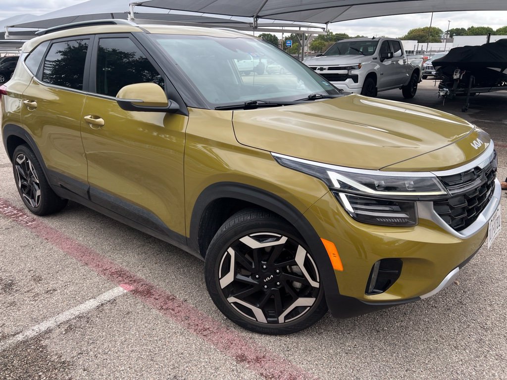 Used 2024 Kia Seltos SX w/ SX Sunroof Package AWD/4WD image 2