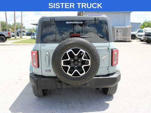 Used 2024 Ford Bronco Outer Banks AWD/4WD image 9