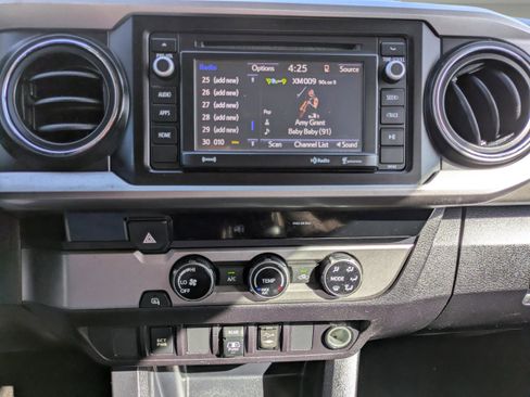 Used 2018 Toyota Tacoma SR5 image 20