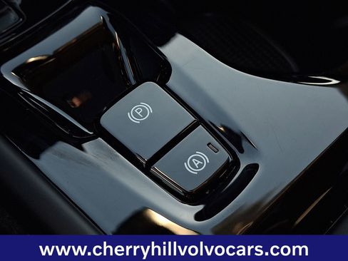 Certified 2023 Volvo XC40 B5 Plus w/ Driver Assist Package image 27