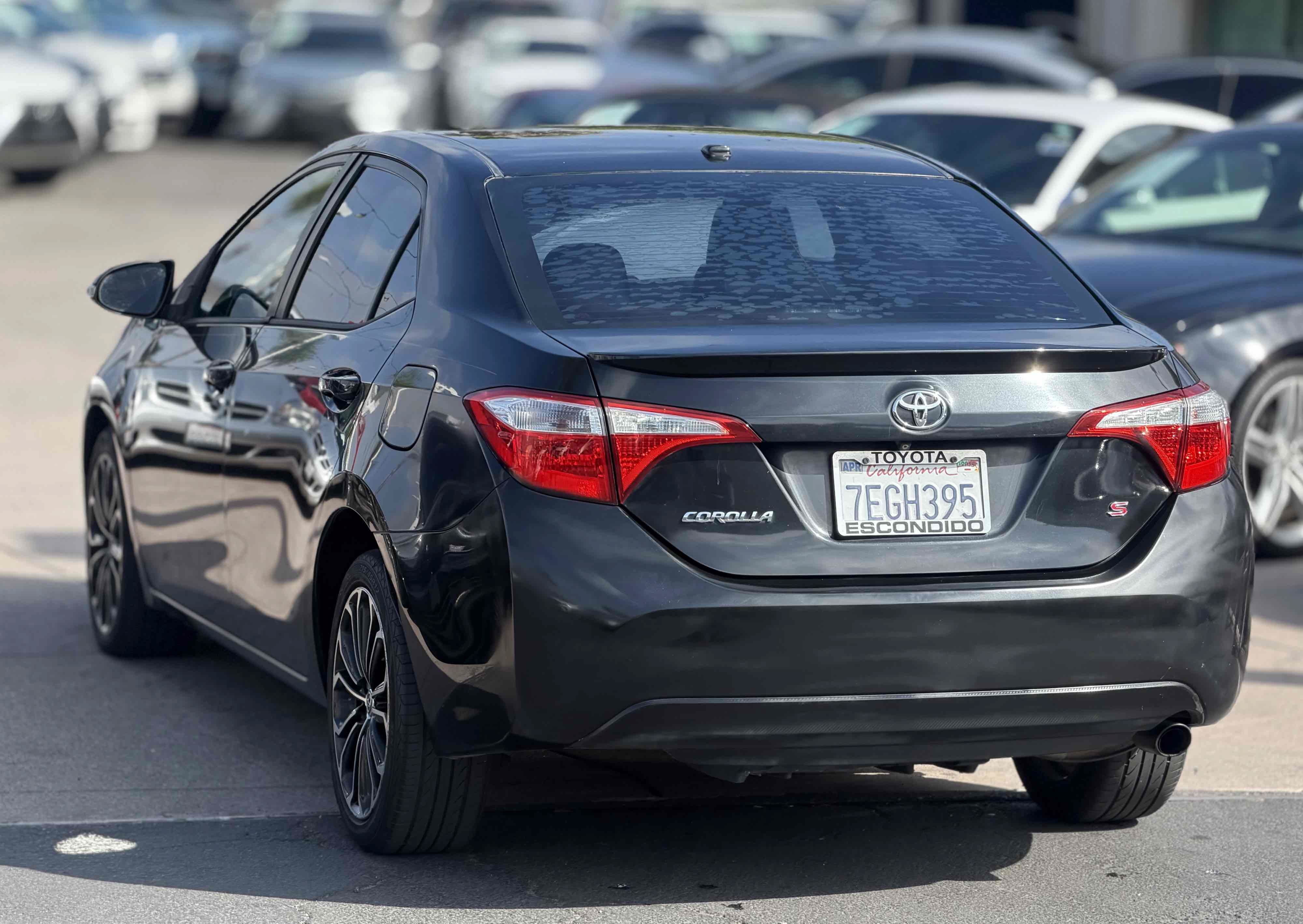Used 2014 Toyota Corolla S Premium w/ Driver Convenience Package FWD image 9