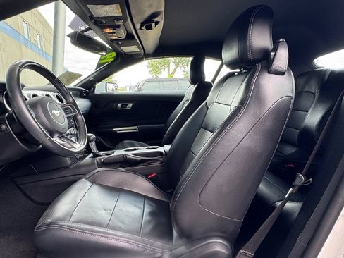 Used 2019 Ford Mustang GT Premium RWD image 23