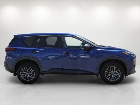 Used 2023 Nissan Rogue S FWD image 4