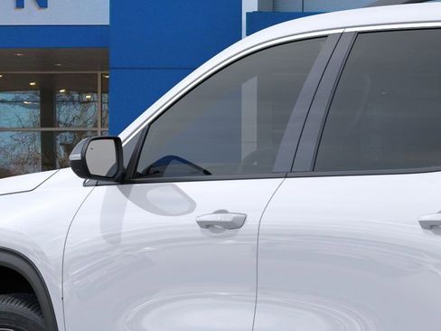 New 2026 Chevrolet Traverse LT w/ Sun and Wheel Package FWD image 12