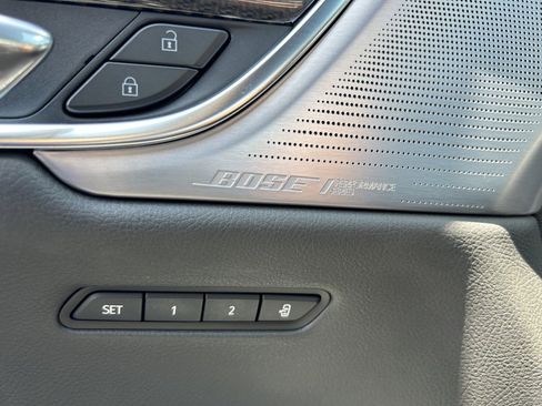 Used 2024 Cadillac XT6 Sport w/ Technology Package image 36