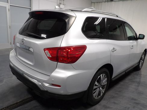 Used 2020 Nissan Pathfinder S FWD image 4