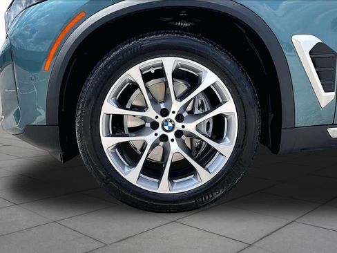 Used 2026 BMW X5 xDrive40i w/ Premium Package AWD/4WD image 11