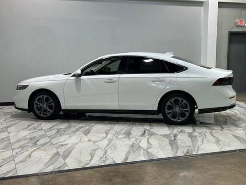 Used 2025 Honda Accord EX-L image 9