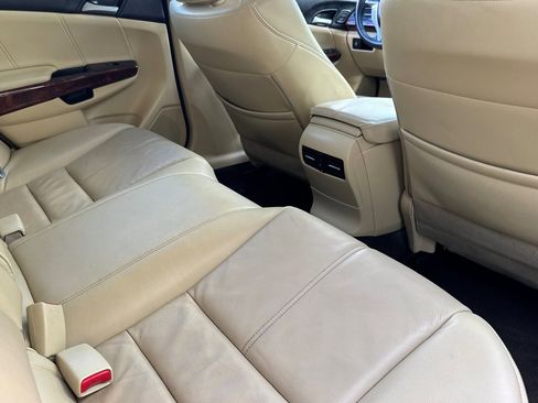 Used 2012 Honda Crosstour EX-L image 28