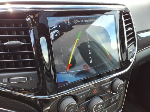 Used 2020 Jeep Grand Cherokee Overland image 22