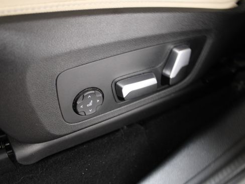 Used 2023 BMW X3 xDrive30i image 7