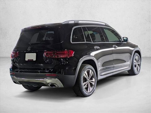 Certified 2025 Mercedes-Benz GLB 250 image 8