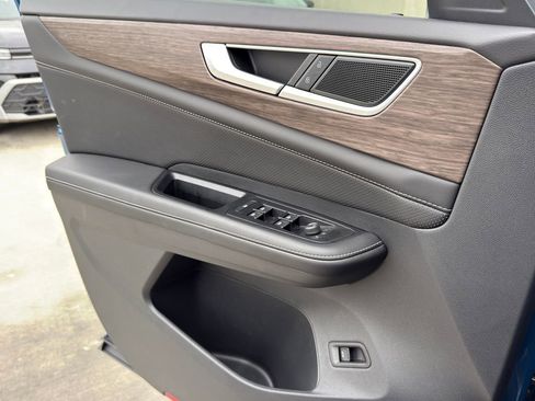 New 2025 Volkswagen Atlas SEL AWD/4WD image 16