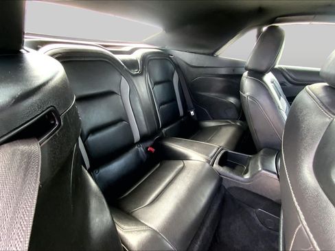 Used 2019 Chevrolet Camaro SS RWD image 17