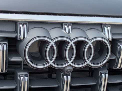 Used 2025 Audi Q7 3.0T Premium Plus AWD/4WD image 13