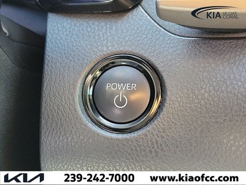 Used 2025 Toyota Camry XLE FWD image 30