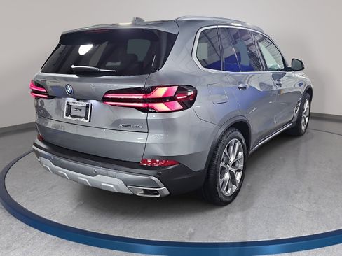 New 2026 BMW X5 xDrive50e w/ Climate Comfort Package AWD/4WD image 5