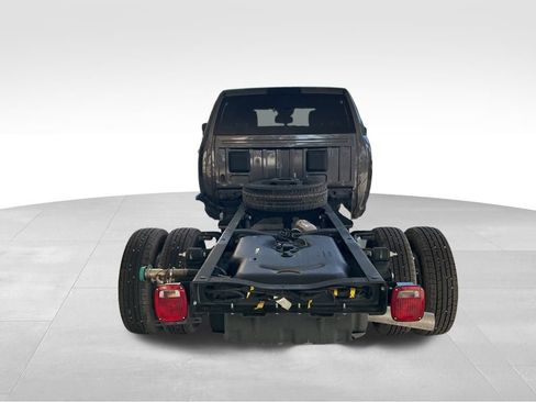 Used 2025 RAM 3500 Tradesman w/ Chrome Appearance Group image 29